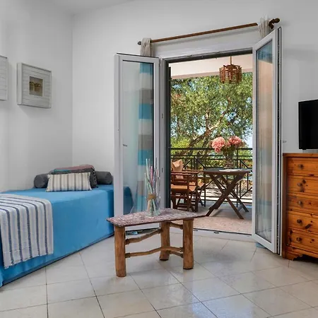 Keri Pavezzo Apartman