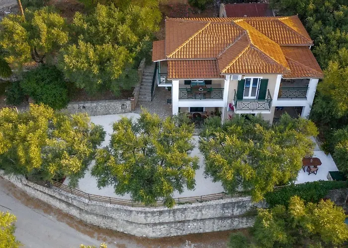 شقة Keri Pavezzo Marathiás