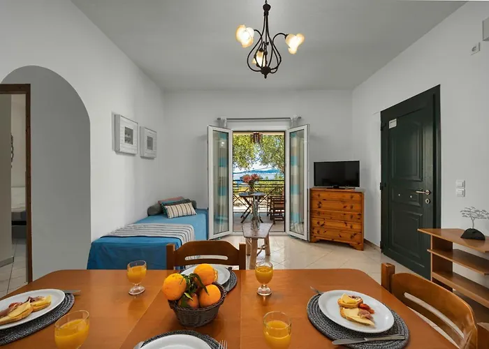 Keri Pavezzo Апартаменты *